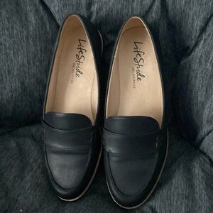Life Stride Women's Black Loafers